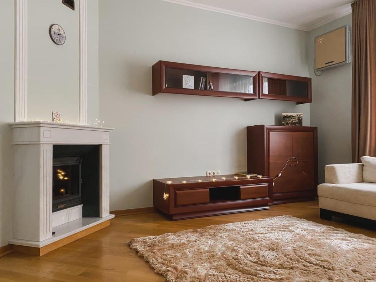 Family Apartment Near The University TTchernivtsi Extérieur photo